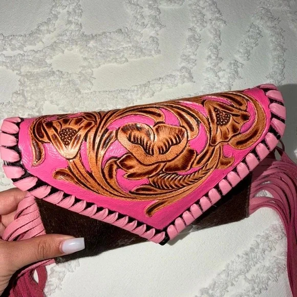 Handtooled Pink Leather Fringe Crossbody Bag with Cowhide NWOT - Picture 3 of 5
